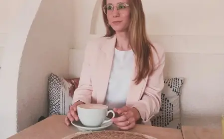 Esra Değirmenci Kimdir?