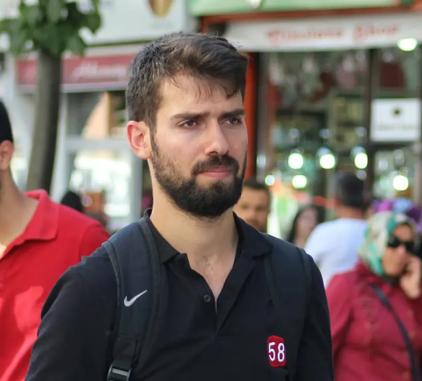 Ramazan Turhan kimdir?