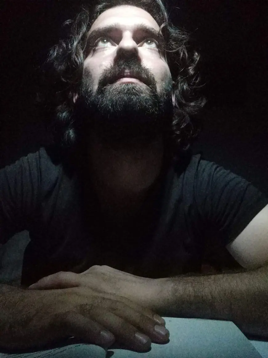Karanlıkta Yanan Kamp Ateşi
