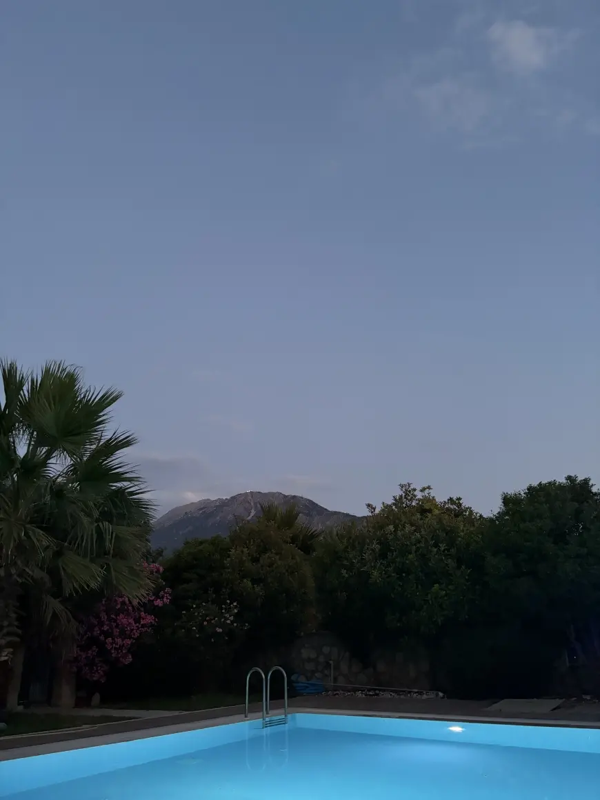 Babadağ’ın Eteklerinde Muhabbet Üzerine