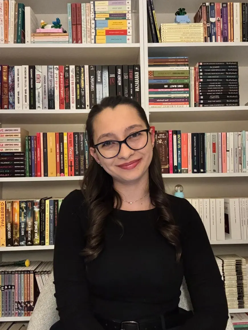 İrem Acar Kimdir?
