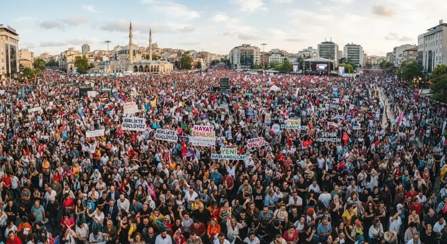Uyan Ey Kalabalık