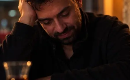 TUTUNACAK BİR HİÇ